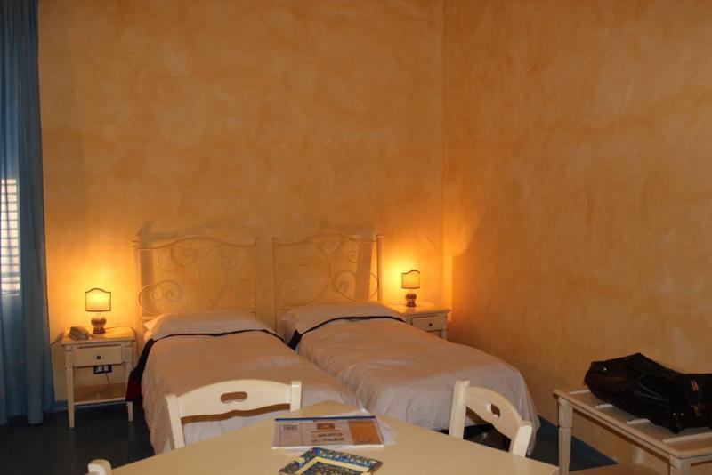 Hotel Residence Le Chiavi Di San Francesco Trapani Exterior foto