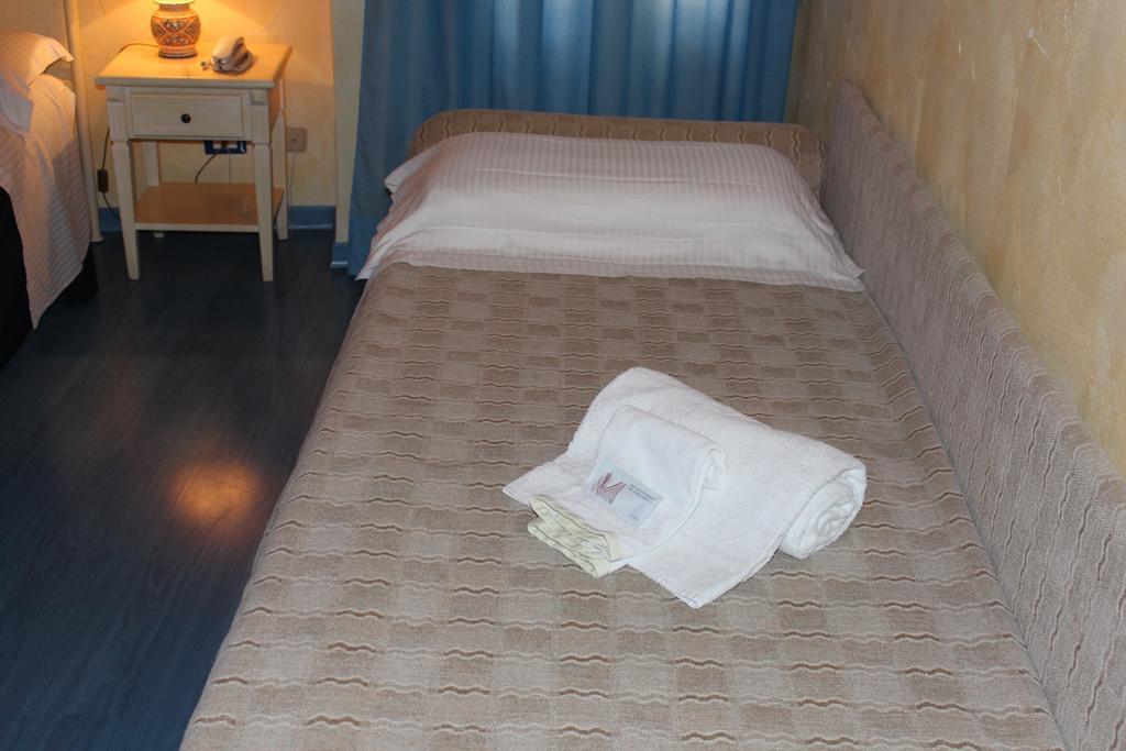 Hotel Residence Le Chiavi Di San Francesco Trapani Zimmer foto